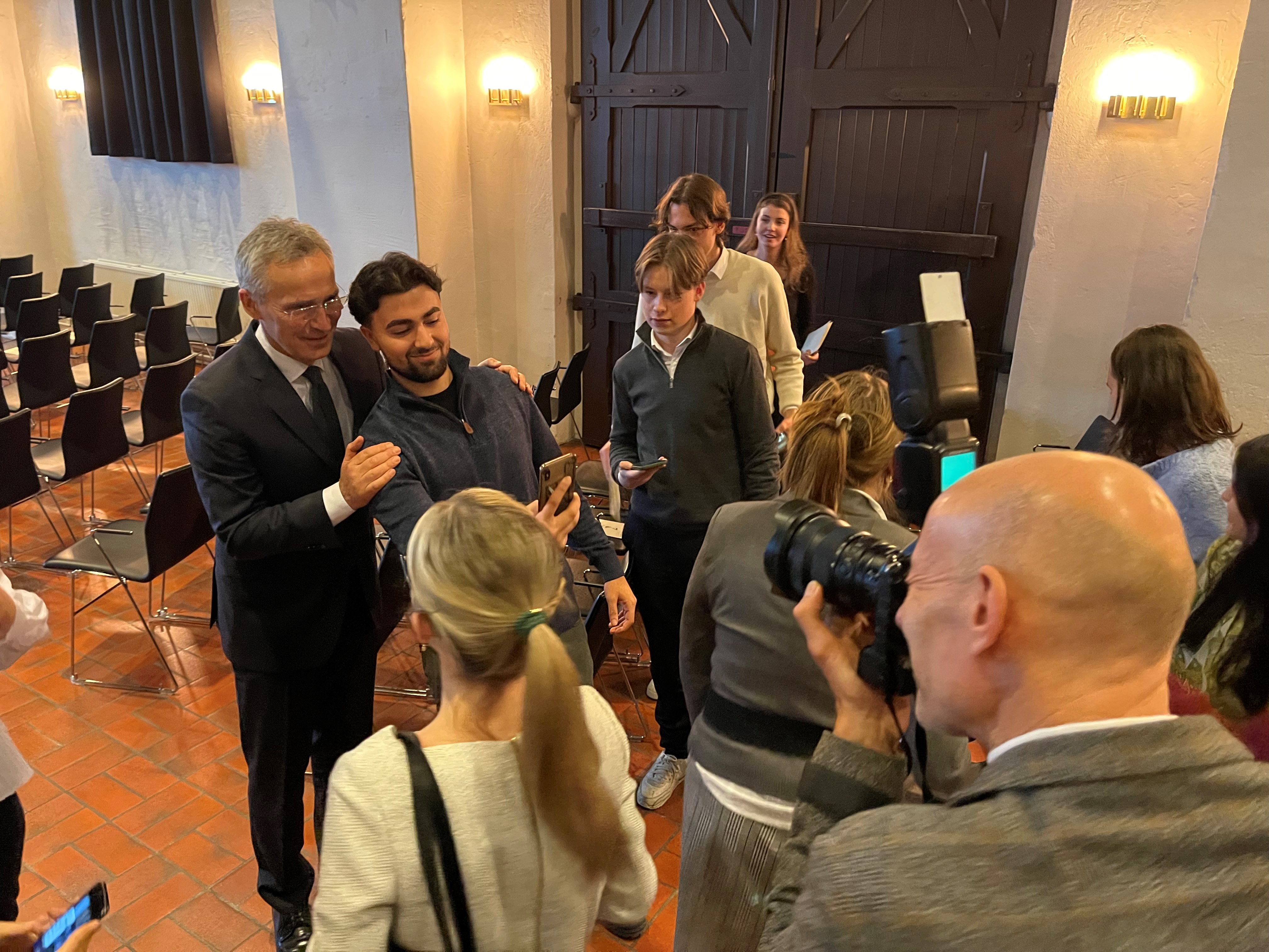 Bilde med Stoltenberg